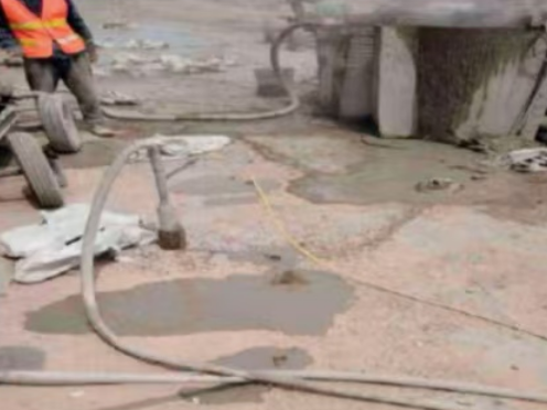 肇源水泥混凝土路面板底注浆技术 路面脱空注浆整治方案